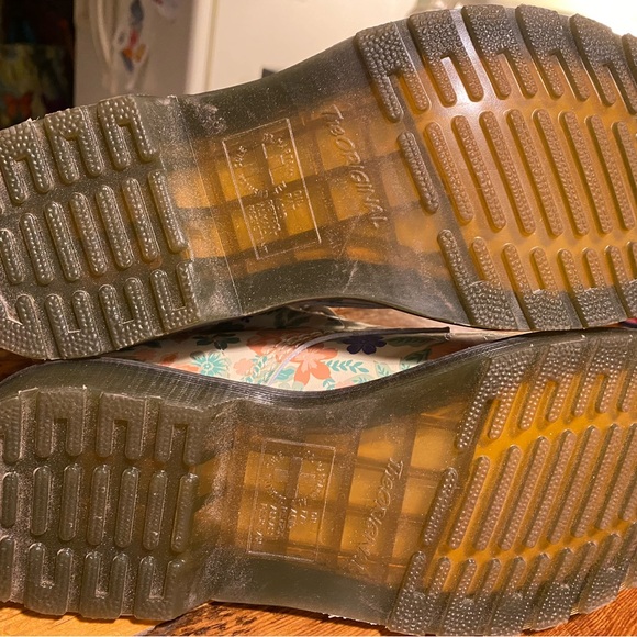 Dr. Martens W7 - Picture 5 of 9